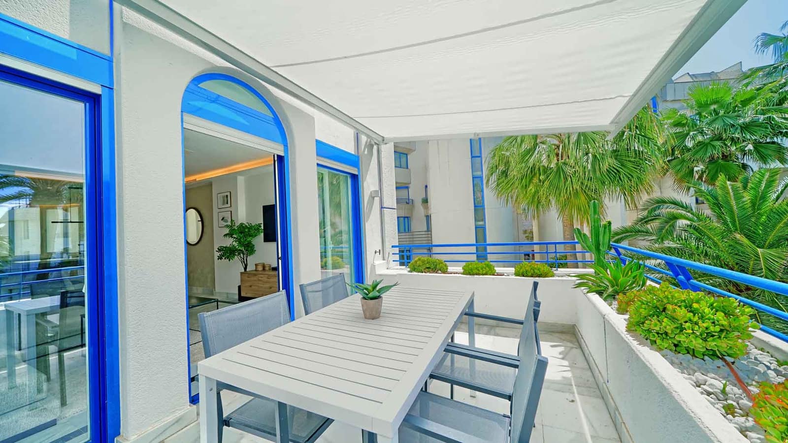 2 slaapkamer Appartement te koop in Marbella met zwembad - € 795.000 (Ref: 9081566)