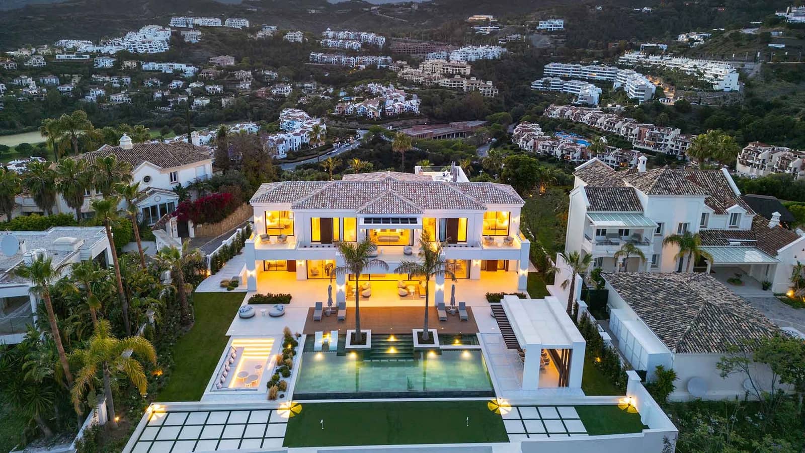 7 soverom Villa til salgs i Monte Halcones med svømmebasseng - € 9 600 000 (Ref: 9089894)