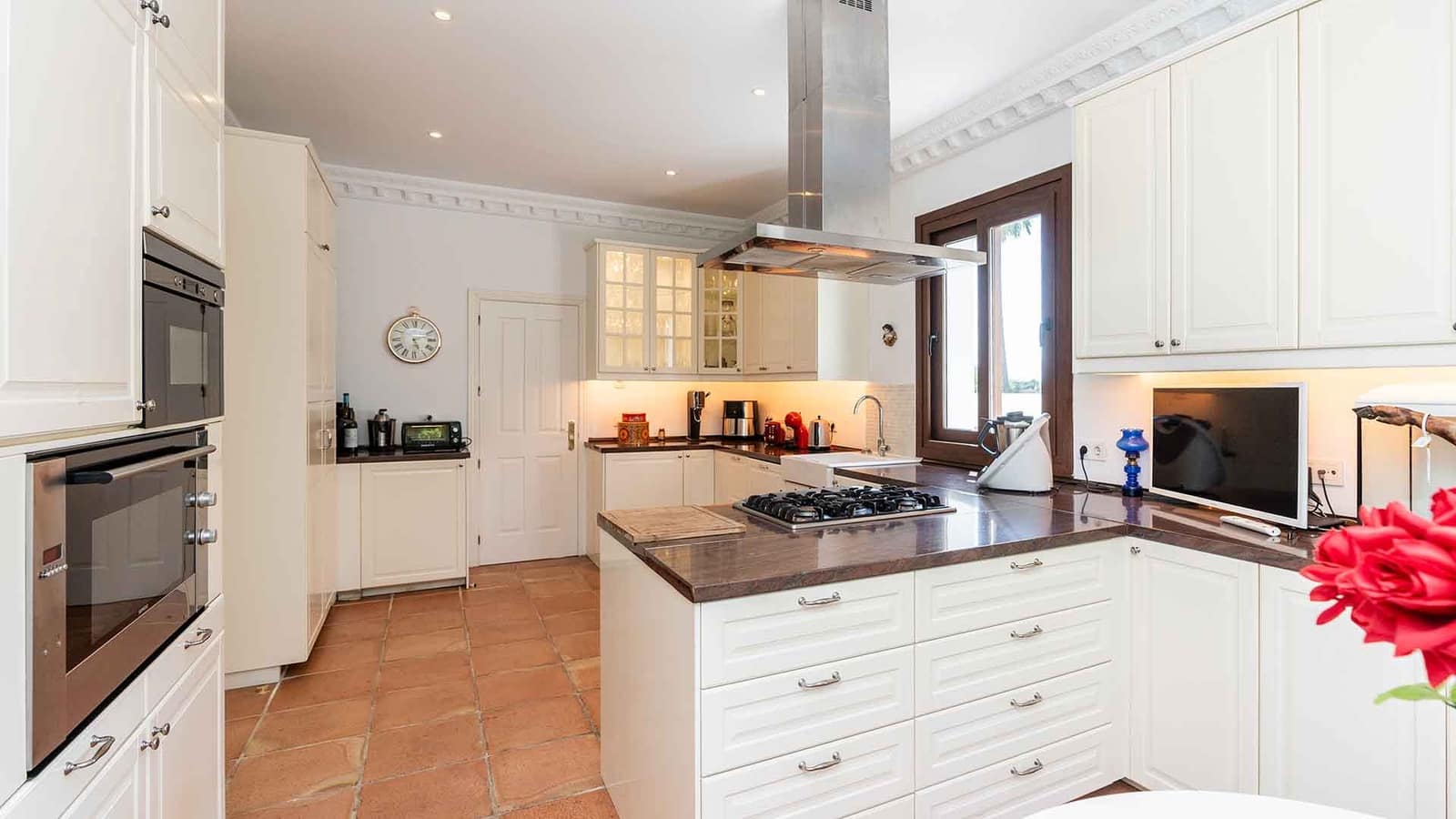 5 soveværelse Villa til salg i Marbella med swimmingpool - € 3.850.000 (Ref: 9104736)