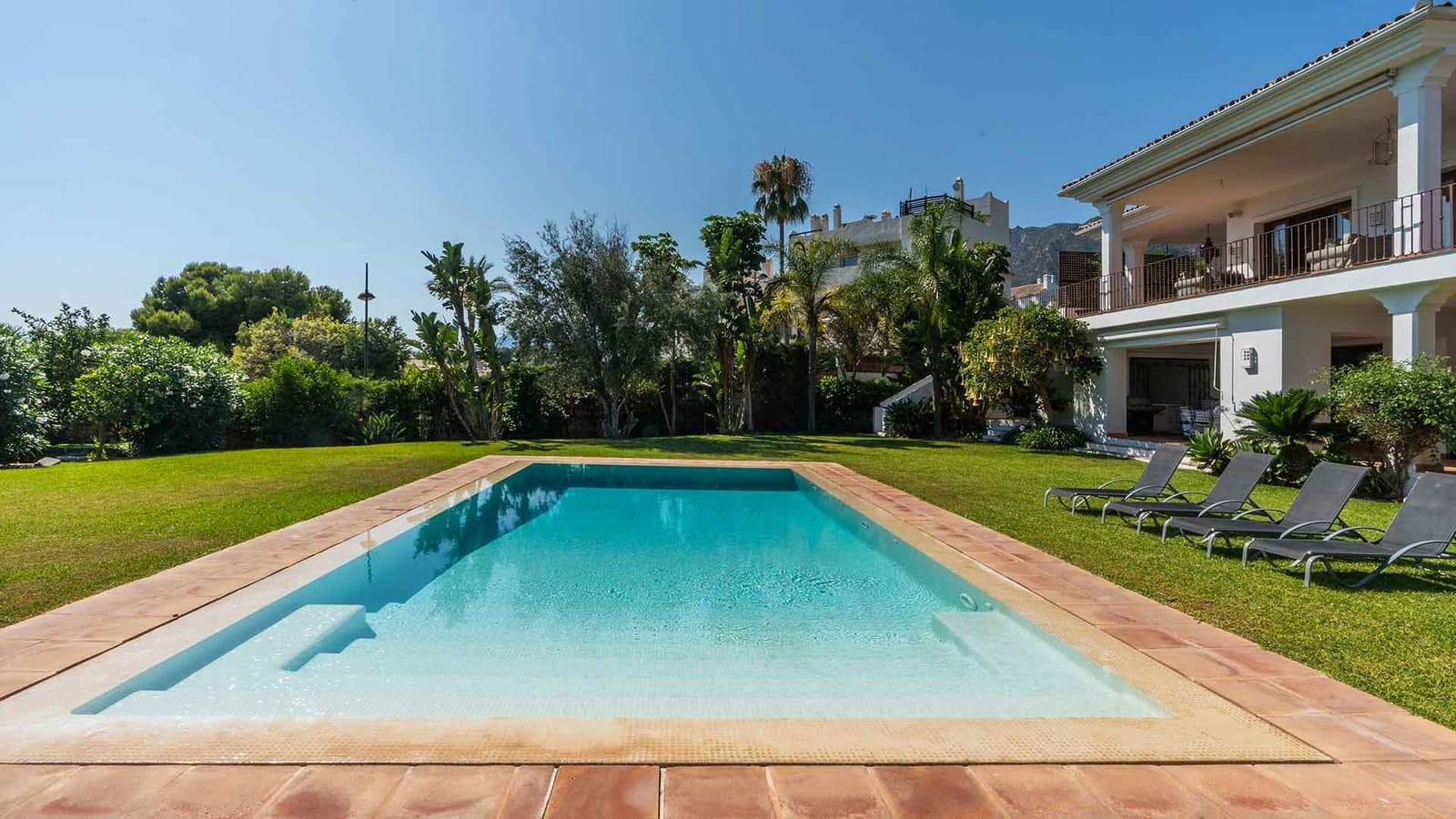 5 soveværelse Villa til salg i Marbella med swimmingpool - € 3.850.000 (Ref: 9104736)