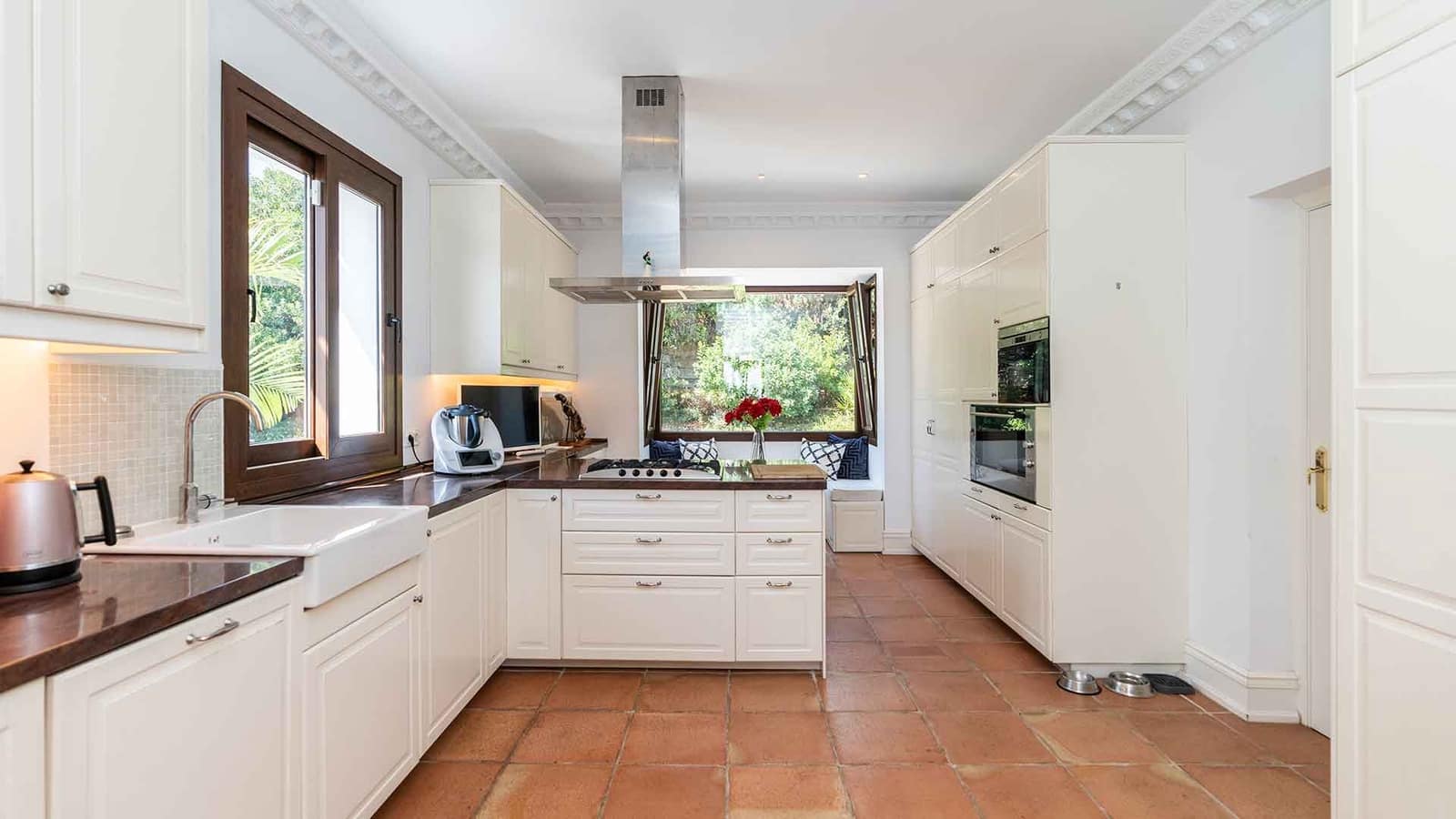 5 soveværelse Villa til salg i Marbella med swimmingpool - € 3.850.000 (Ref: 9104736)