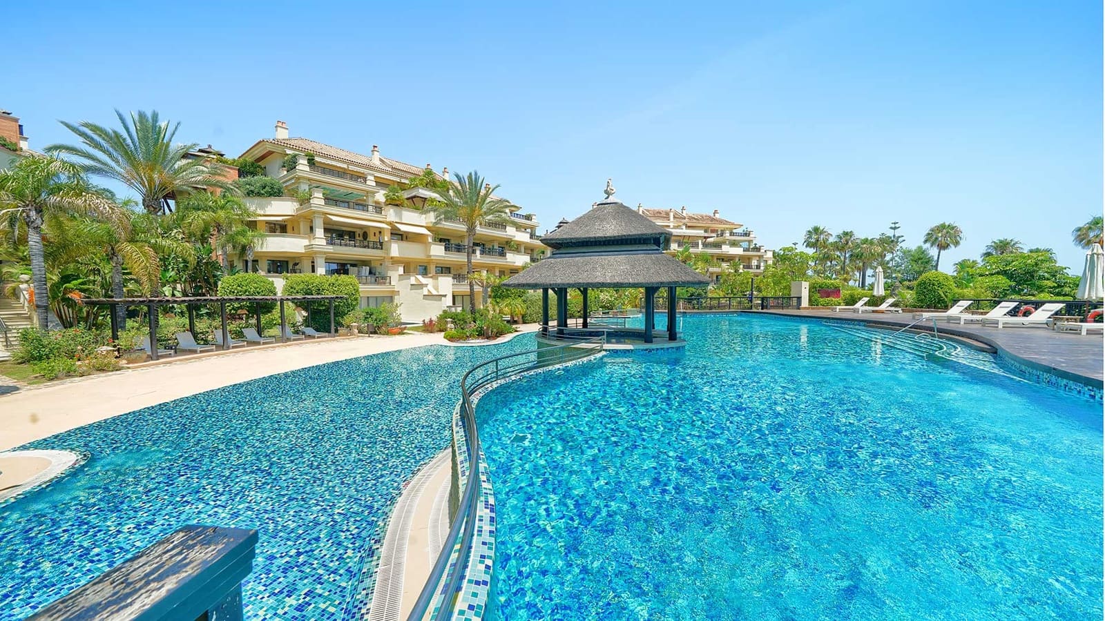 3 chambre Appartement à vendre à Puerto Banus avec piscine - 6 900 000 € (Ref: 9108815)