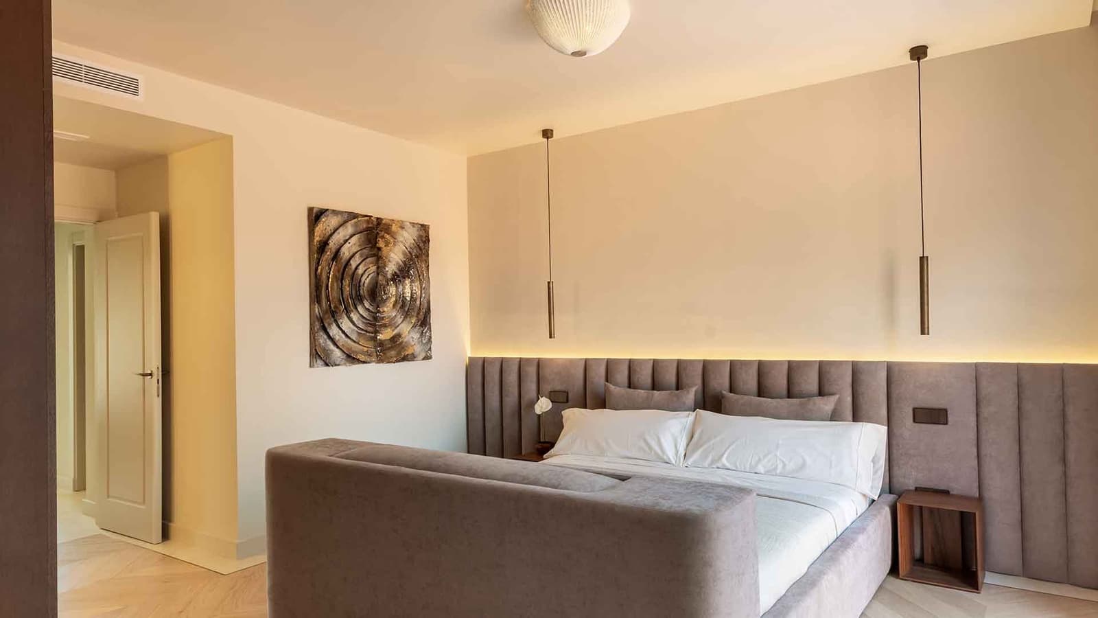 4 soveværelse Byhus til salg i Golden Mile med swimmingpool - € 1.995.000 (Ref: 9116236)