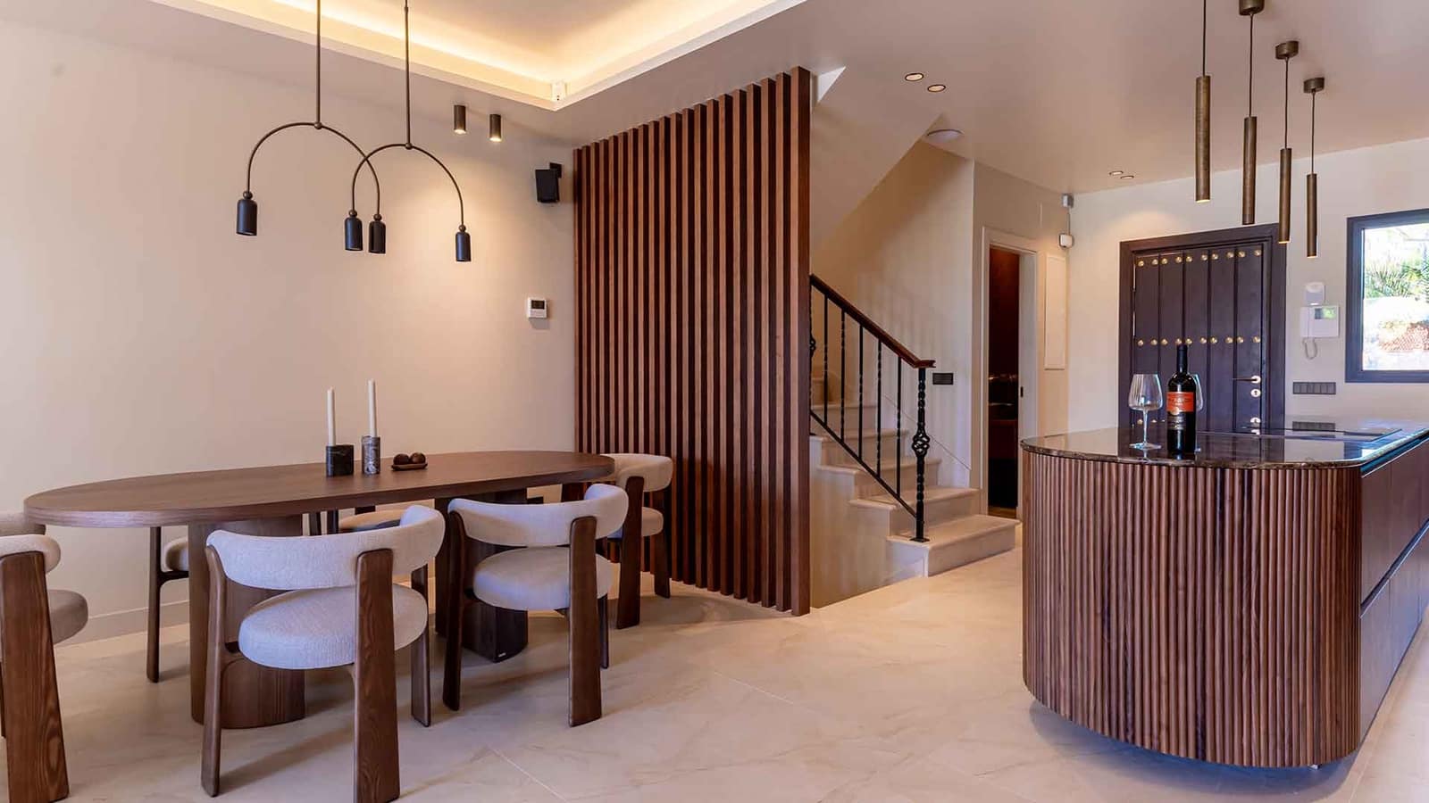 4 soveværelse Byhus til salg i Golden Mile med swimmingpool - € 1.995.000 (Ref: 9116236)