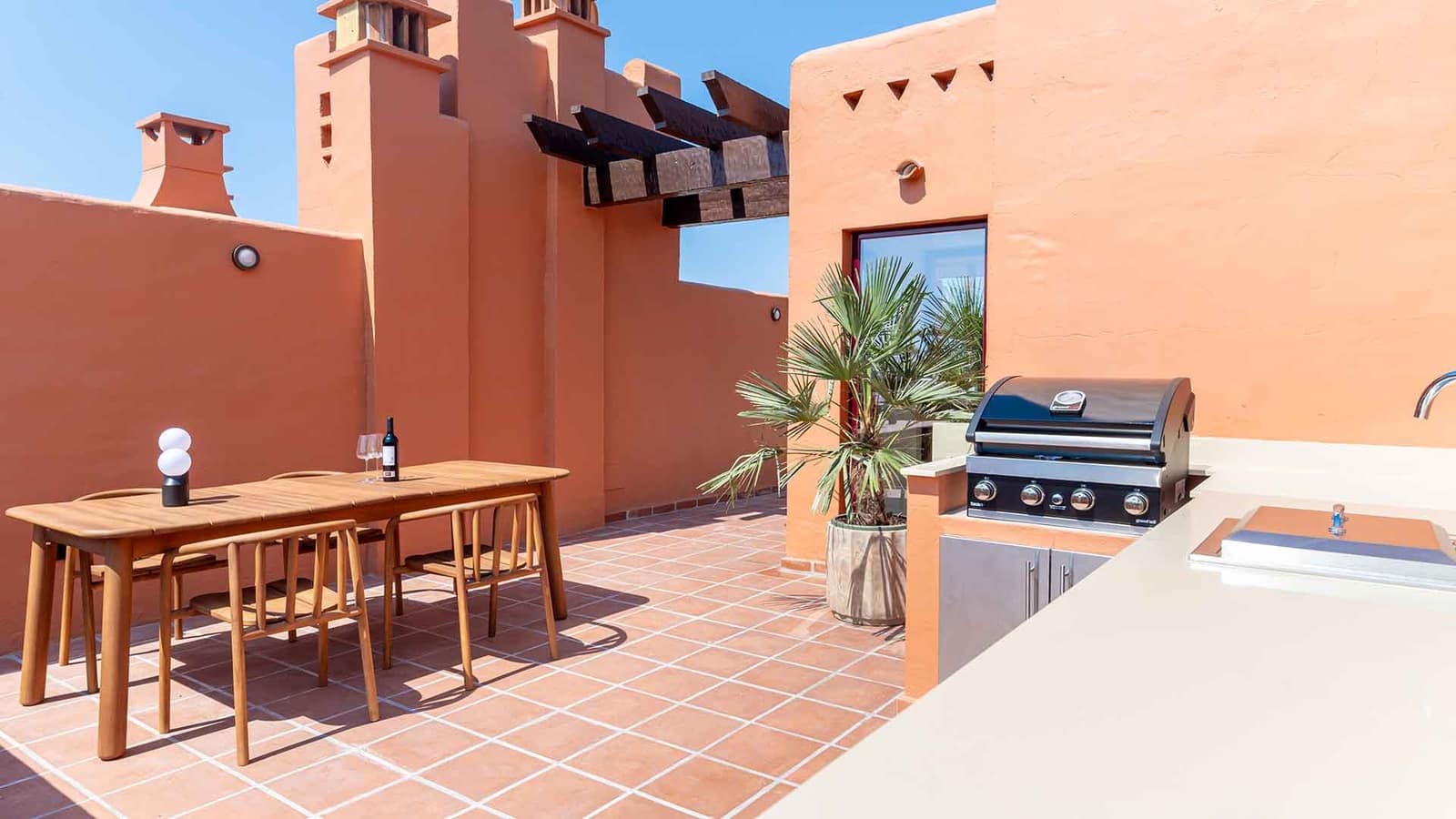 4 soveværelse Byhus til salg i Golden Mile med swimmingpool - € 1.995.000 (Ref: 9116236)