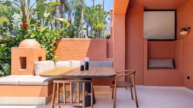 4 sovrum Hus till salu i Lomas De Marbella, Marbella med pool - 1 995 000 € (Ref: 9116236)