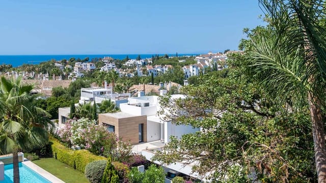 4 soveværelse Byhus til salg i Lomas De Marbella, Marbella med swimmingpool - € 1.995.000 (Ref: 9116236)