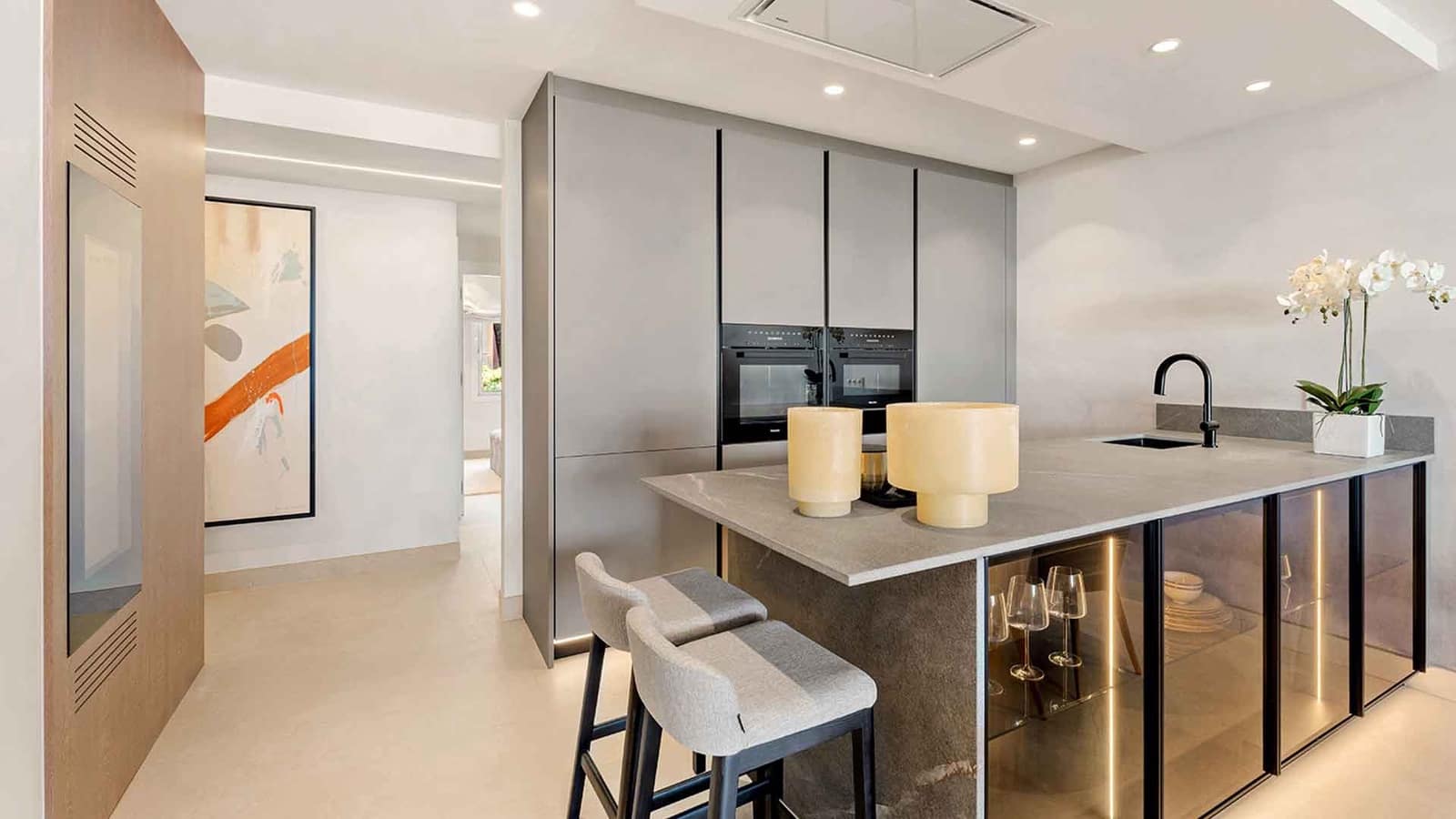 3 soveværelse Lejlighed til salg i Estepona med swimmingpool - € 2.350.000 (Ref: 9126851)