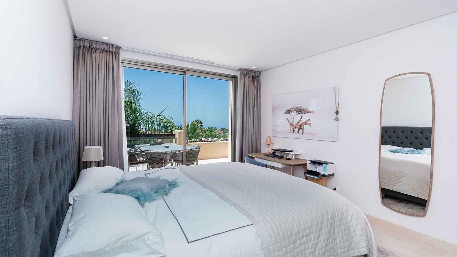 2 soveværelse Penthouse til salg i Golden Mile med swimmingpool - € 2.095.000 (Ref: 9129824)