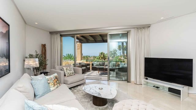 2 chambre Penthouse à vendre à Lomas De Marbella, Marbella avec piscine - 2 095 000 € (Ref: 9129824)