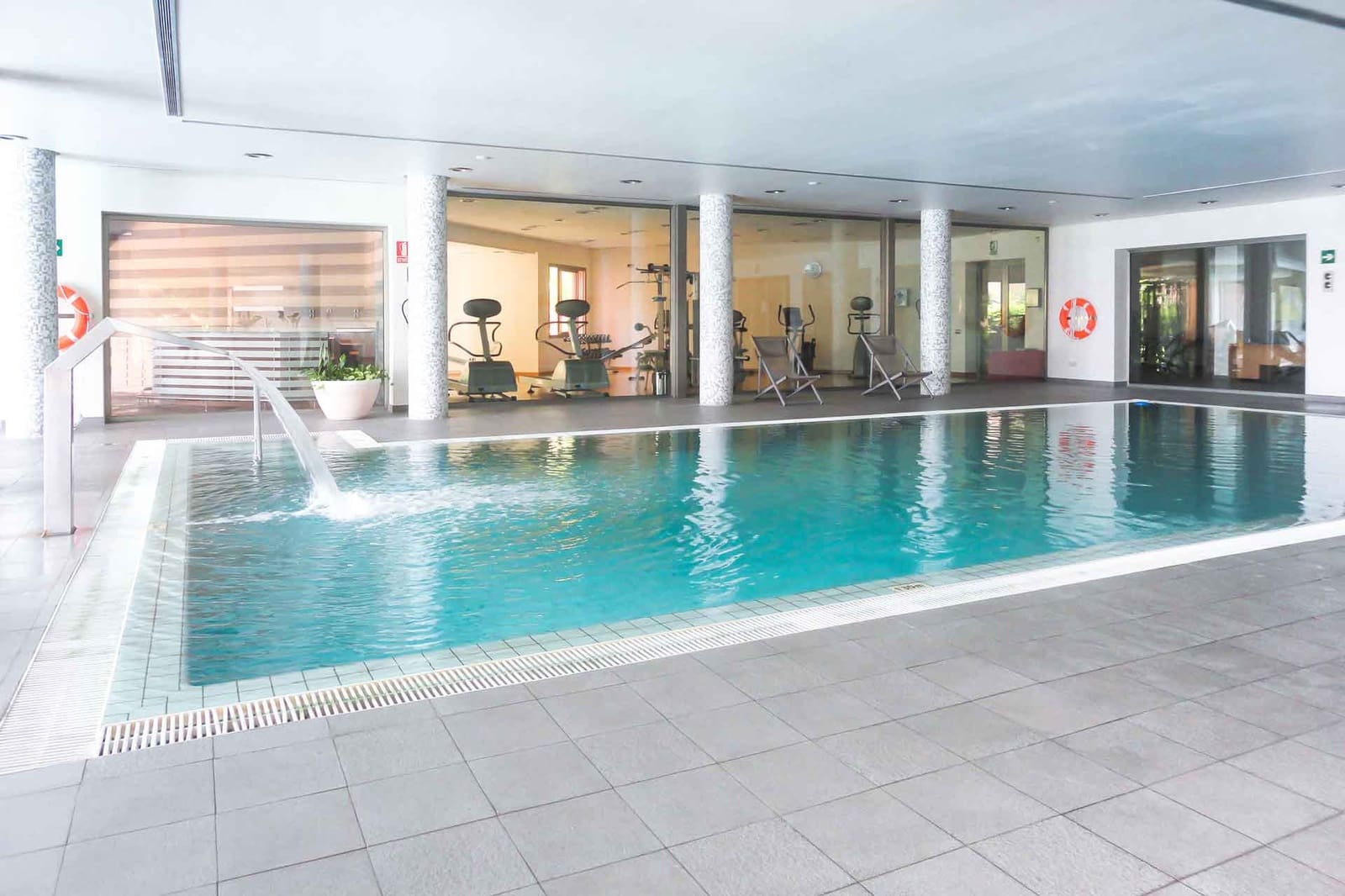 2 soveværelse Penthouse til salg i Golden Mile med swimmingpool - € 2.095.000 (Ref: 9129824)