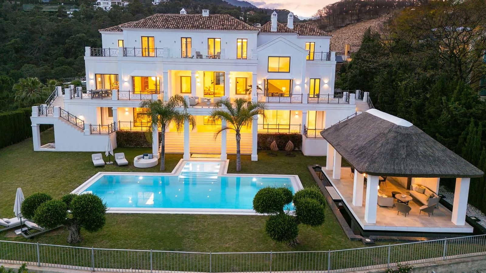 5 soveværelse Villa til salg i El Madronal med swimmingpool - € 8.350.000 (Ref: 9132517)