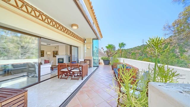 2 soveværelse Penthouse til salg i Río Real, Marbella med swimmingpool - € 650.000 (Ref: 9137249)