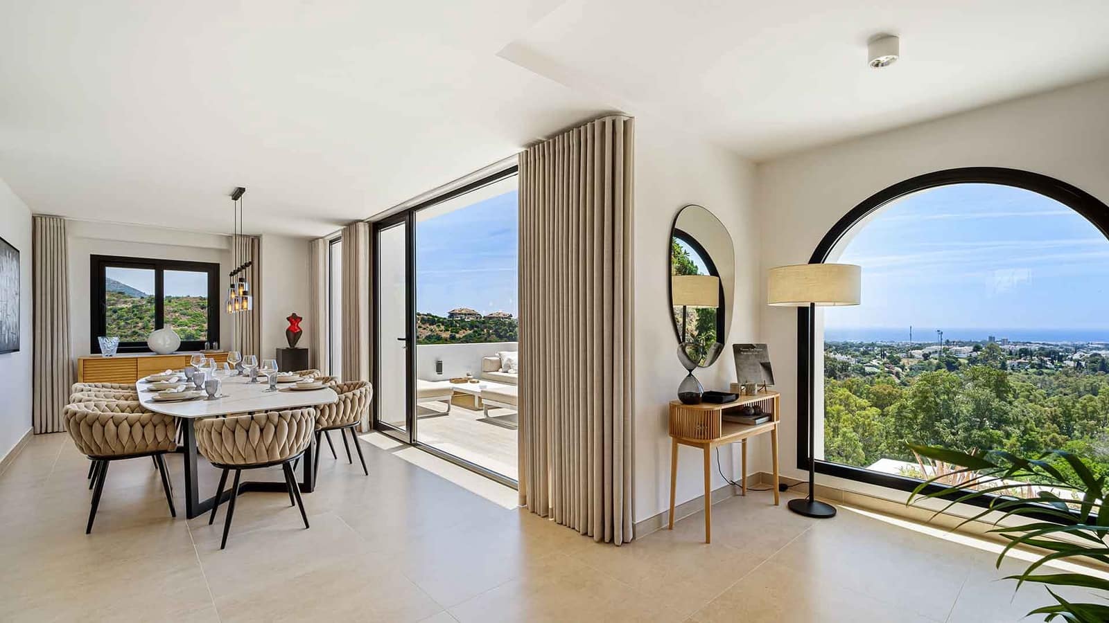 5 makuuhuone Huvila myytävänä paikassa Nueva Andalucia mukana uima-altaan - 4 950 000 € (Ref: 9143007)