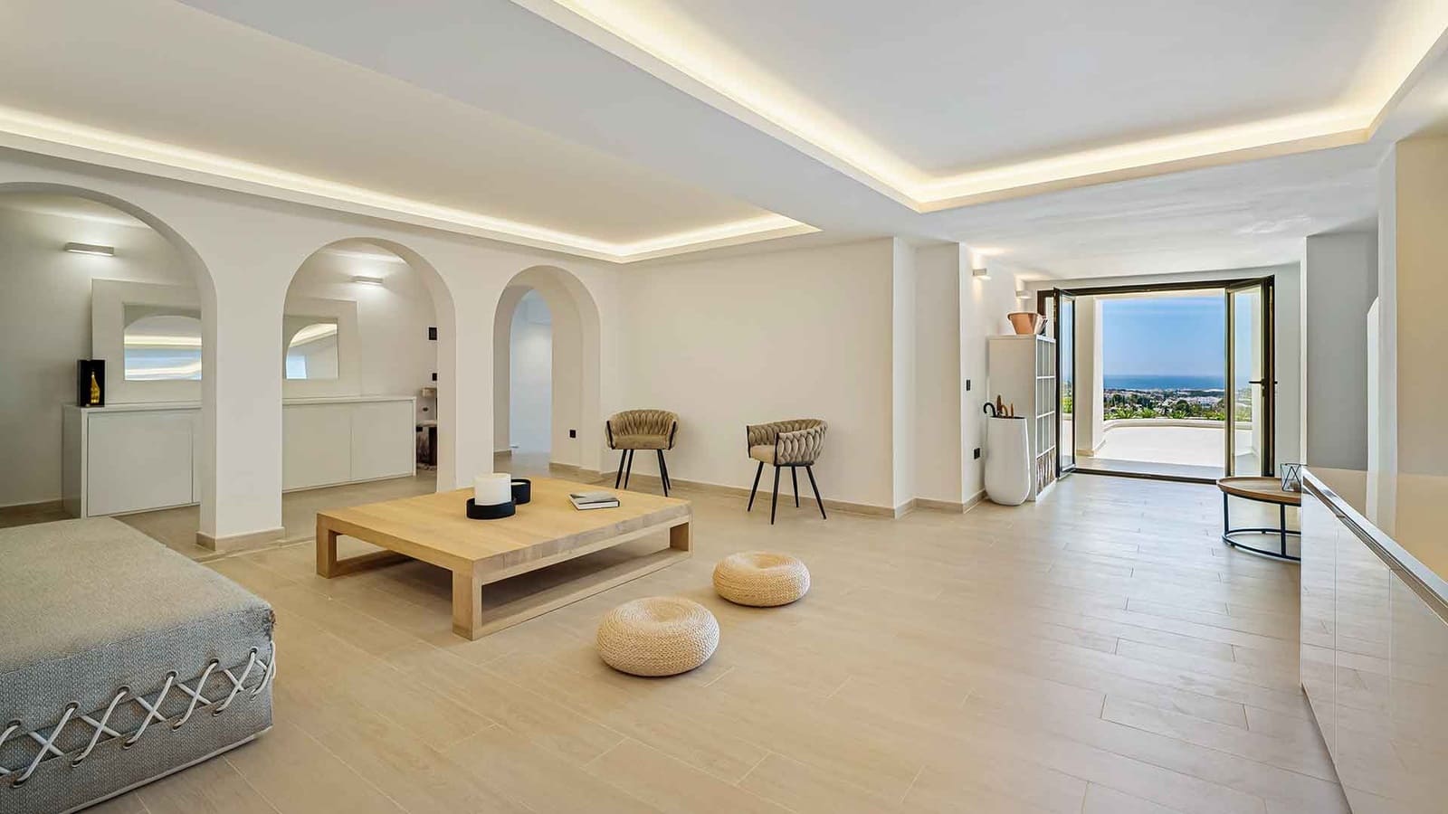 5 makuuhuone Huvila myytävänä paikassa Nueva Andalucia mukana uima-altaan - 4 950 000 € (Ref: 9143007)