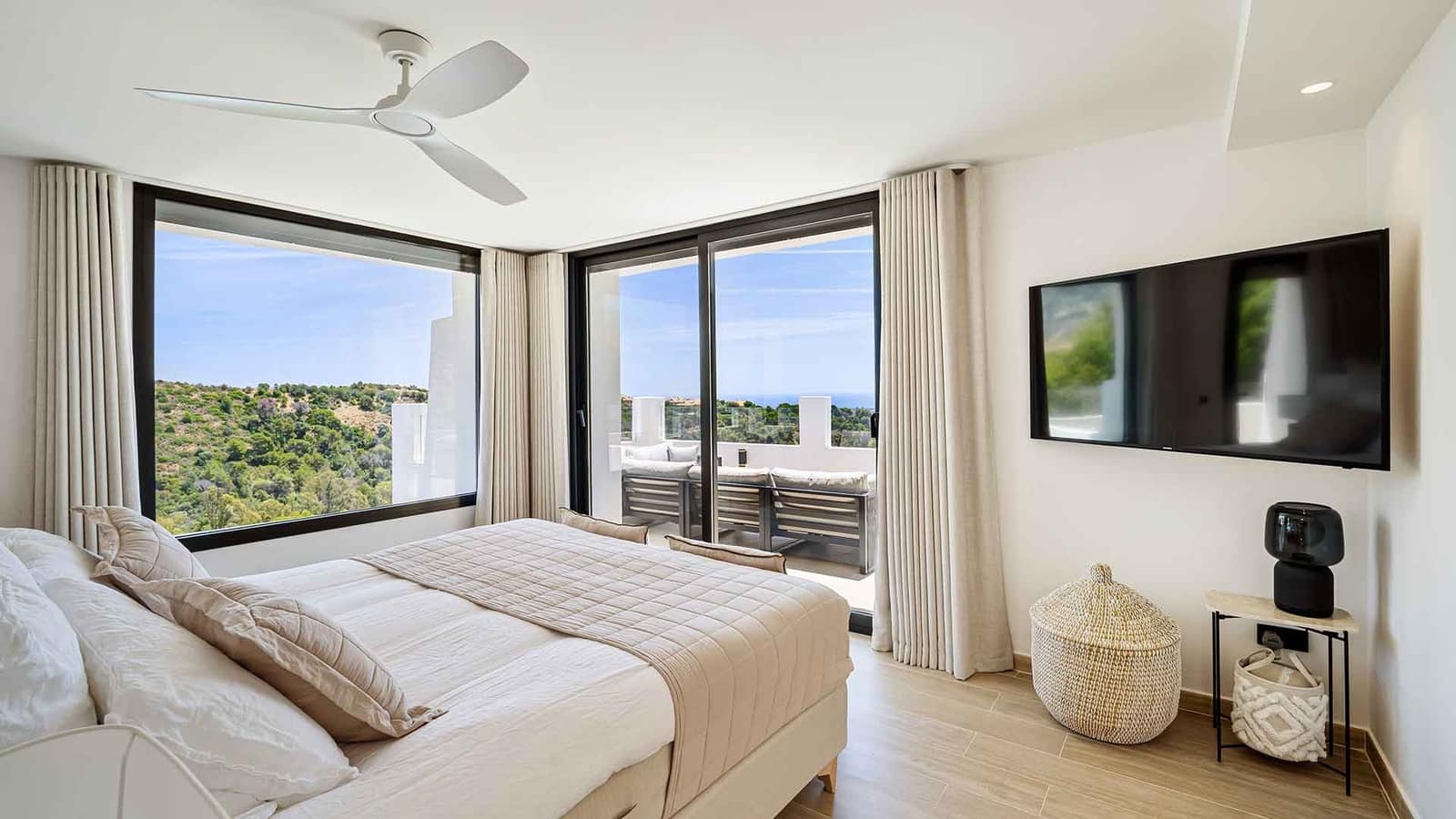 5 makuuhuone Huvila myytävänä paikassa Nueva Andalucia mukana uima-altaan - 4 950 000 € (Ref: 9143007)