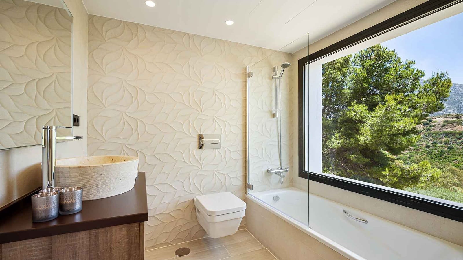 5 makuuhuone Huvila myytävänä paikassa Nueva Andalucia mukana uima-altaan - 4 950 000 € (Ref: 9143007)