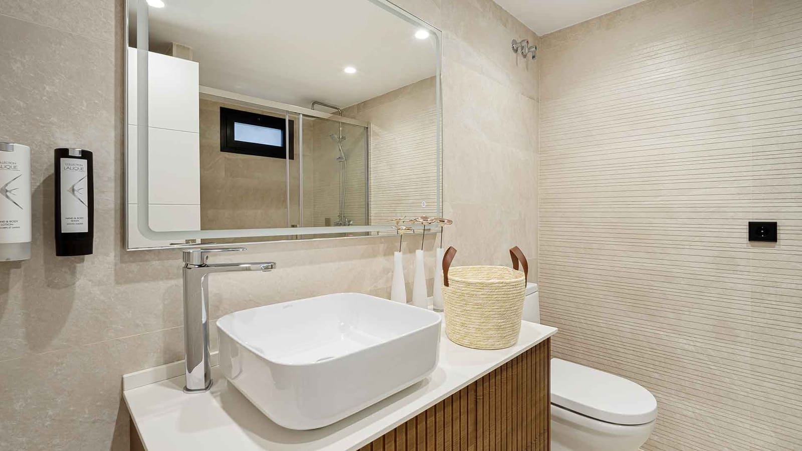 5 makuuhuone Huvila myytävänä paikassa Nueva Andalucia mukana uima-altaan - 4 950 000 € (Ref: 9143007)