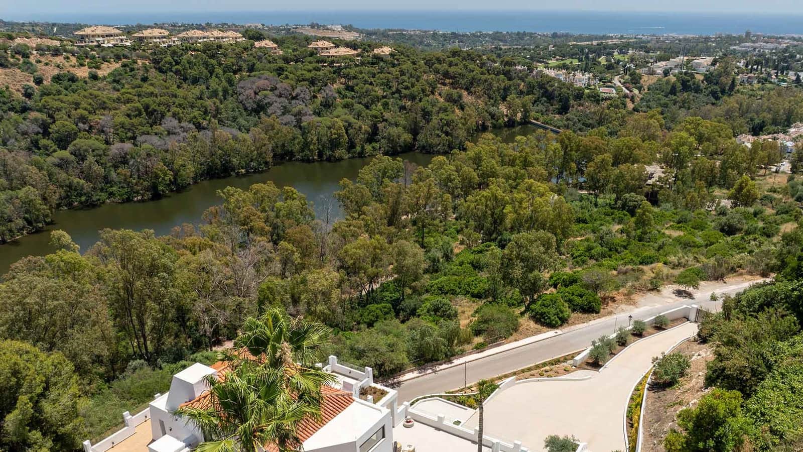 5 makuuhuone Huvila myytävänä paikassa Nueva Andalucia mukana uima-altaan - 4 950 000 € (Ref: 9143007)