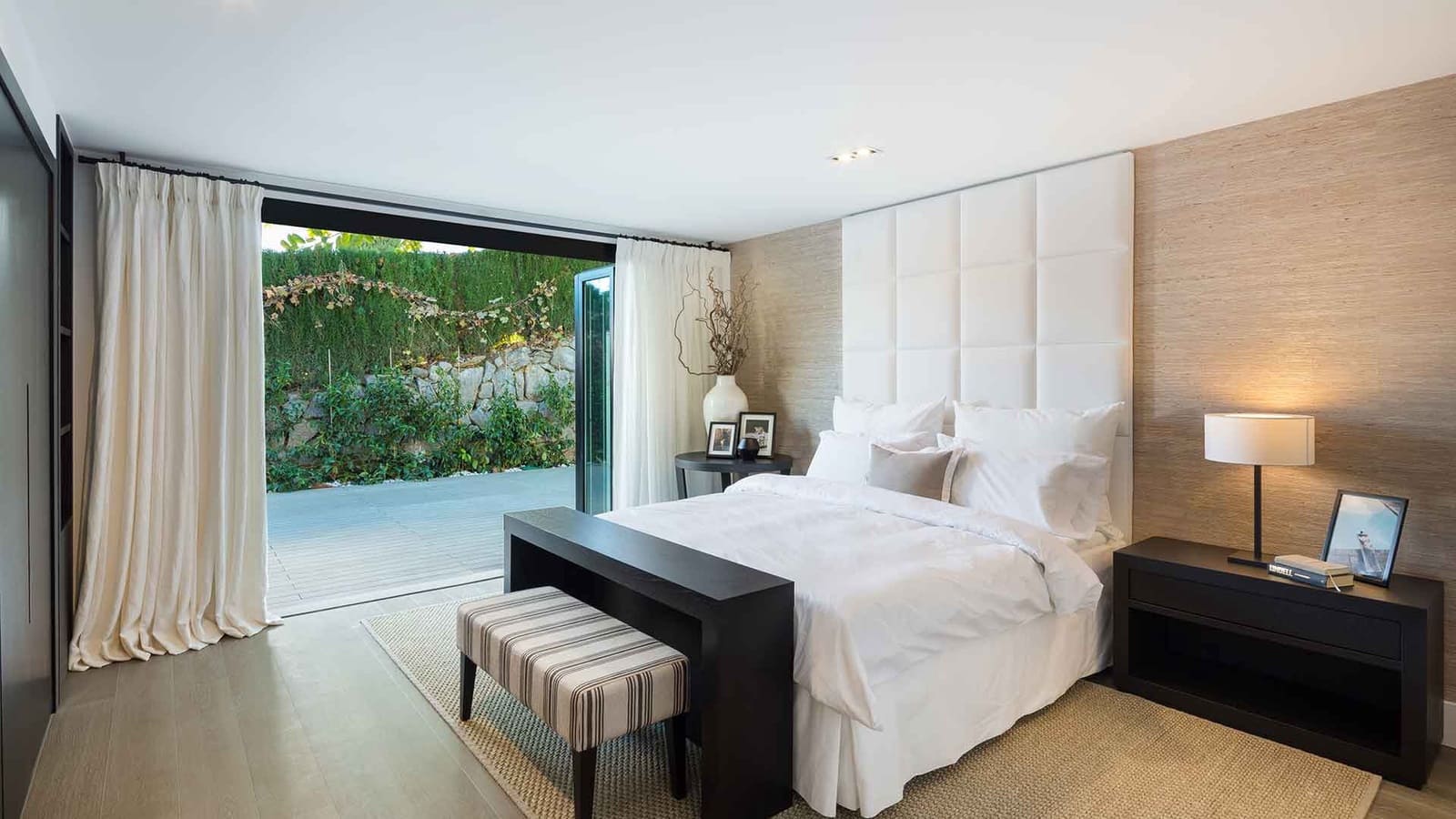 5 soverom Villa til salgs i Aloha Golf med svømmebasseng - € 4 975 000 (Ref: 9143008)