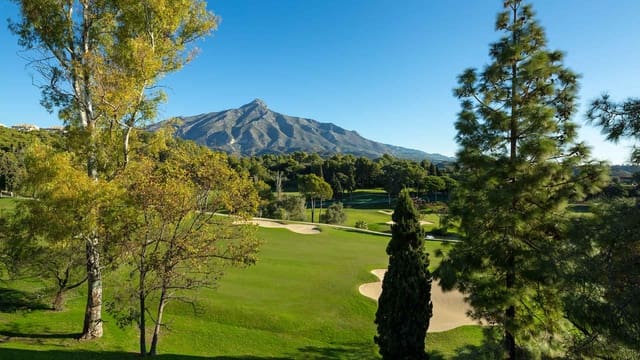 5 soverom Villa til salgs i Aloha Golf, Marbella med svømmebasseng - € 4 975 000 (Ref: 9143008)