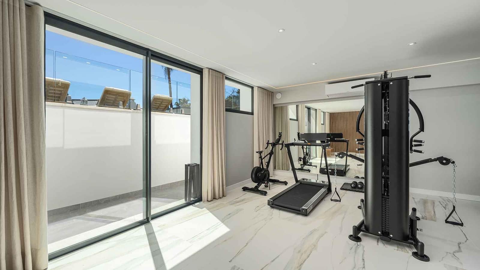 5 soveværelse Villa til salg i Golden Mile med swimmingpool - € 6.980.000 (Ref: 9143561)