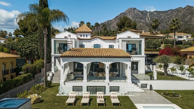 5 sypialnia Willa na sprzedaż w Lomas De Marbella, Marbella z basenem - 6 980 000 € (Ref: 9143561)