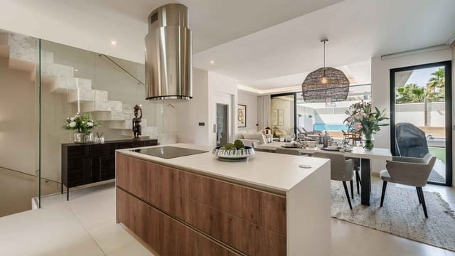 5 chambre Villa/Maison Semi-Mitoyenne à vendre à Puerto Banus, Marbella avec piscine - 2 675 000 € (Ref: 9159583)