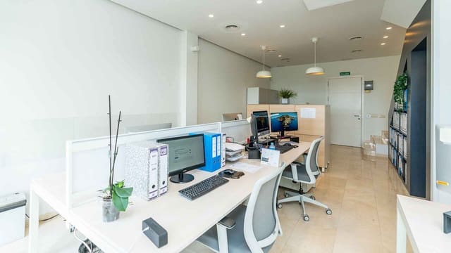 Kontor till salu i Lomas De Marbella, Marbella - 420 000 € (Ref: 9162368)