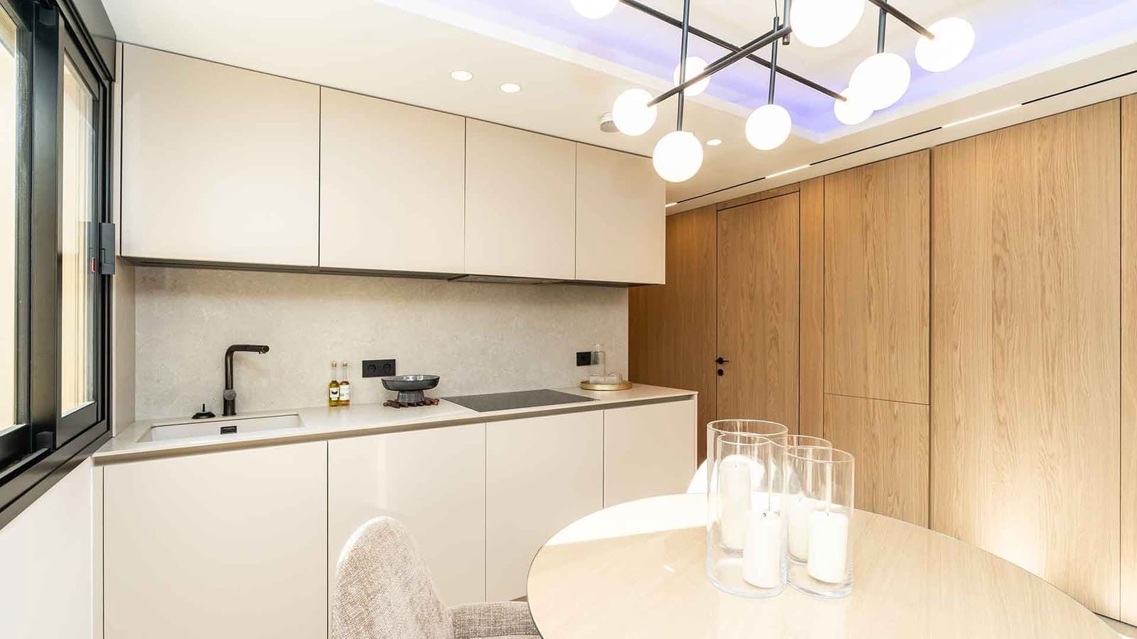 2 soveværelse Lejlighed til salg i Nueva Andalucia med swimmingpool - € 750.000 (Ref: 9162369)