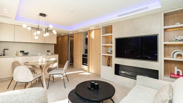 2 chambre Appartement à vendre à Nueva Andalucía Centro, Marbella avec piscine - 750 000 € (Ref: 9162369)