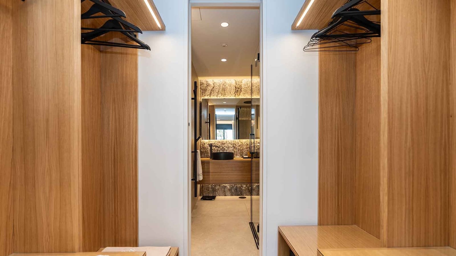 2 soveværelse Lejlighed til salg i Nueva Andalucia med swimmingpool - € 750.000 (Ref: 9162369)