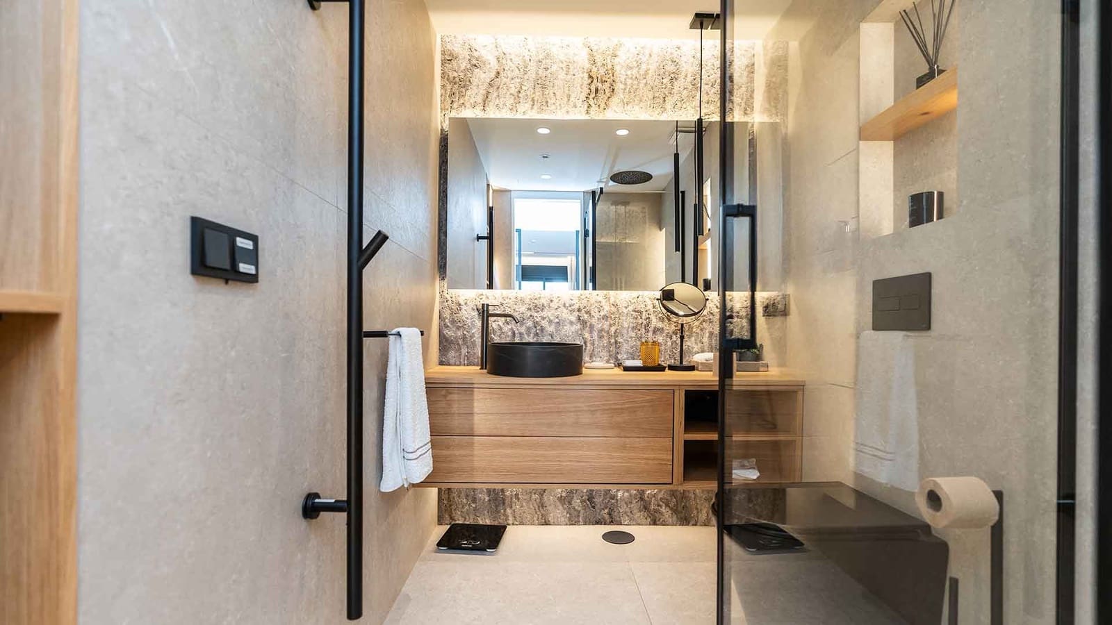 2 soveværelse Lejlighed til salg i Nueva Andalucia med swimmingpool - € 750.000 (Ref: 9162369)