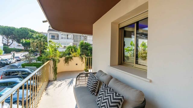 2 chambre Appartement à vendre à Nueva Andalucía Centro, Marbella avec piscine - 750 000 € (Ref: 9162369)