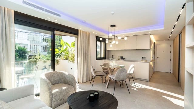 2 chambre Appartement à vendre à Nueva Andalucía Centro, Marbella avec piscine - 750 000 € (Ref: 9162369)