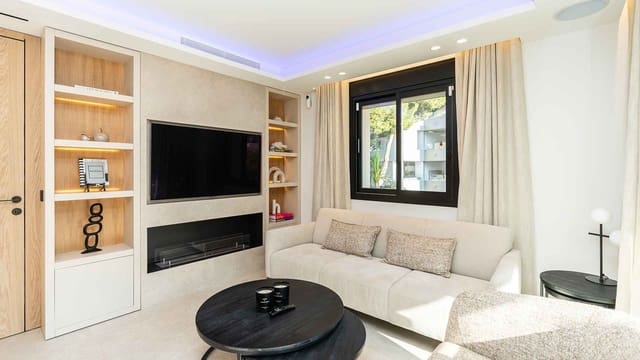 2 chambre Appartement à vendre à Nueva Andalucía Centro, Marbella avec piscine - 750 000 € (Ref: 9162369)