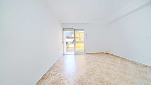 2 soverom Penthouse til salgs i Playa Bajadilla - Puertos, Marbella - € 450 000 (Ref: 9163920)