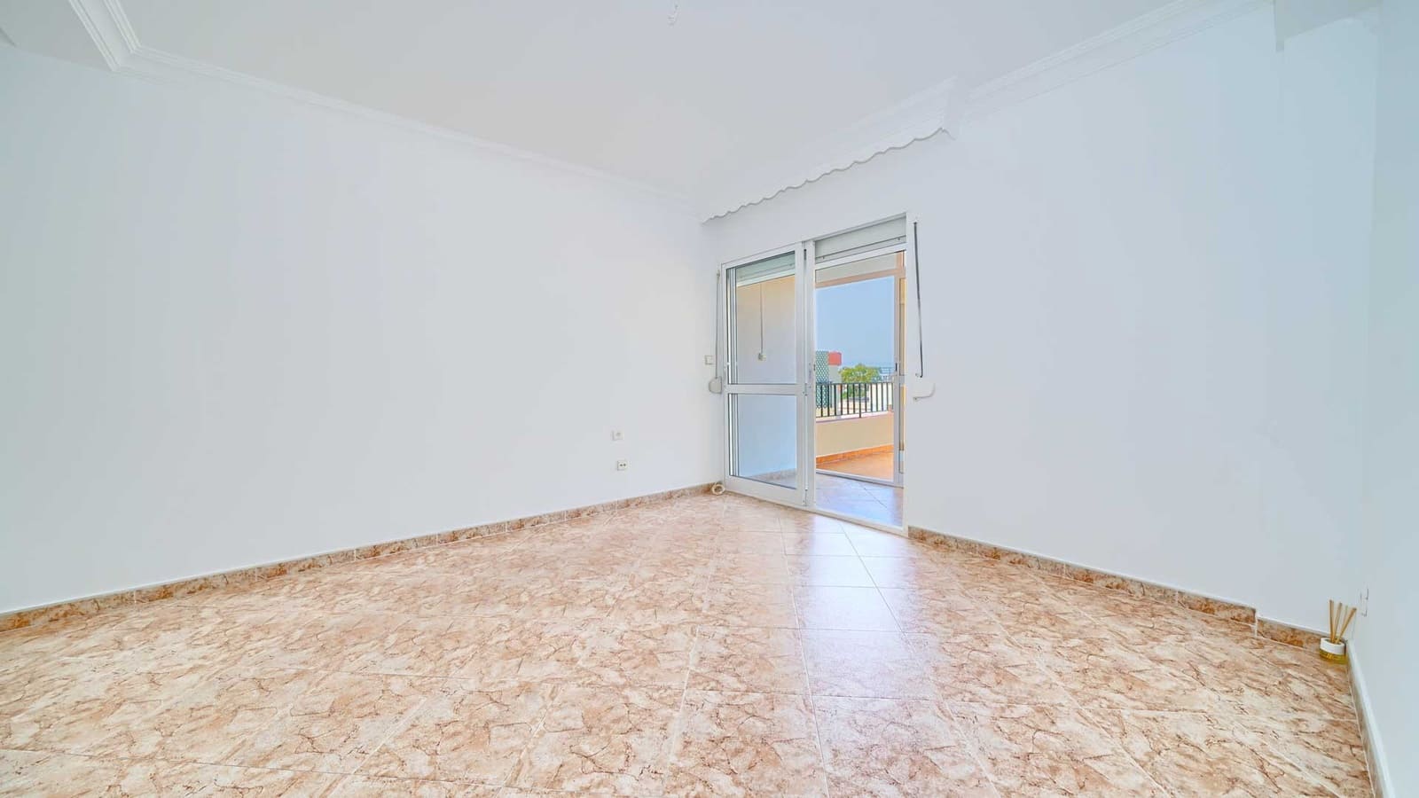 2 sovrum Takvåning till salu i Marbella - 450 000 € (Ref: 9163920)