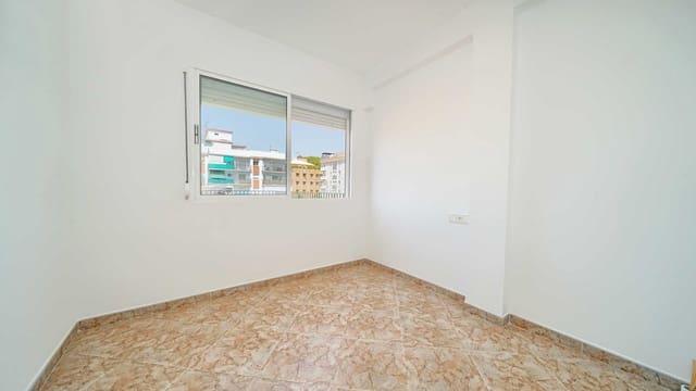 2 soverom Penthouse til salgs i Playa Bajadilla - Puertos, Marbella - € 450 000 (Ref: 9163920)