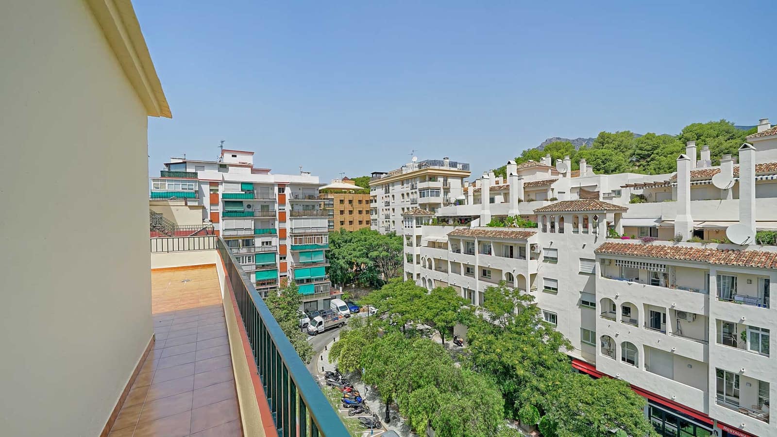 2 sovrum Takvåning till salu i Marbella - 450 000 € (Ref: 9163920)