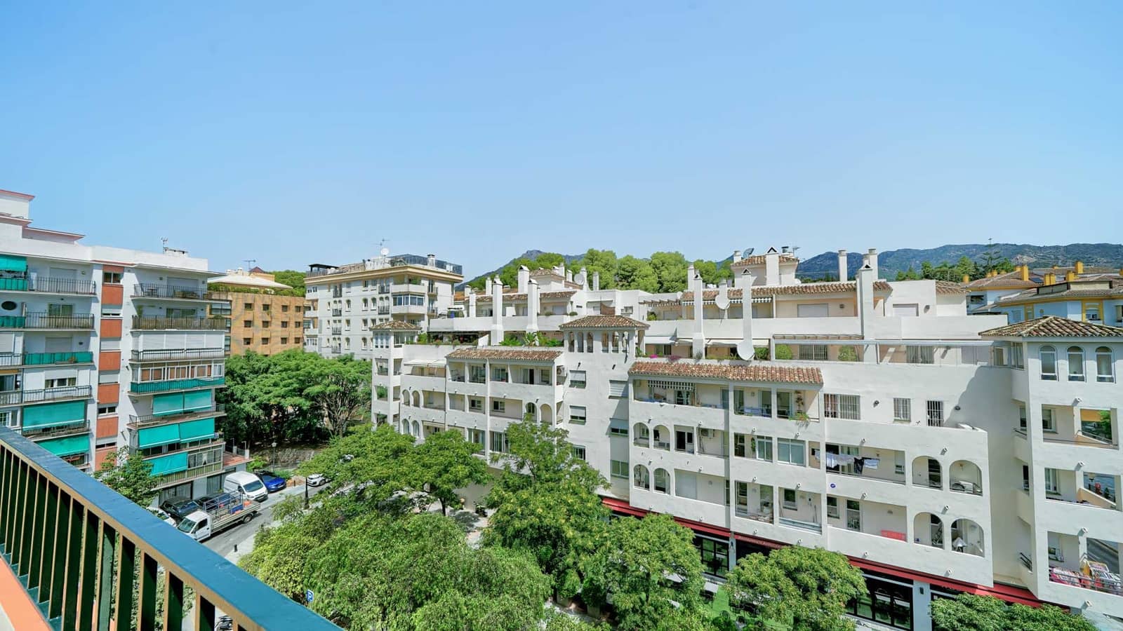 2 sovrum Takvåning till salu i Marbella - 450 000 € (Ref: 9163920)