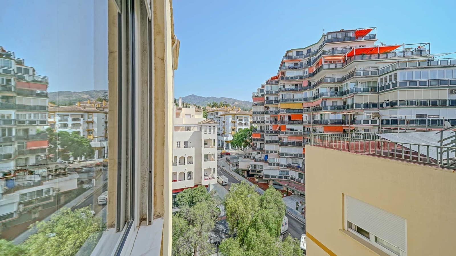 2 sovrum Takvåning till salu i Marbella - 450 000 € (Ref: 9163920)