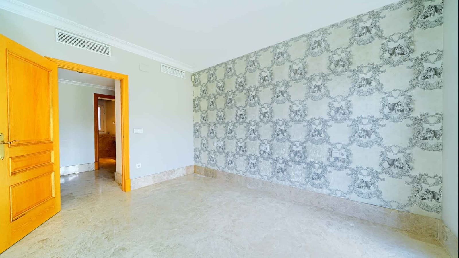 4 soveværelse Villa til salg i Marbella med swimmingpool - € 1.700.000 (Ref: 9181125)