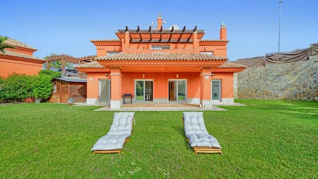 4 soveværelse Villa til salg i Santa Clara, Marbella med swimmingpool - € 1.700.000 (Ref: 9181125)
