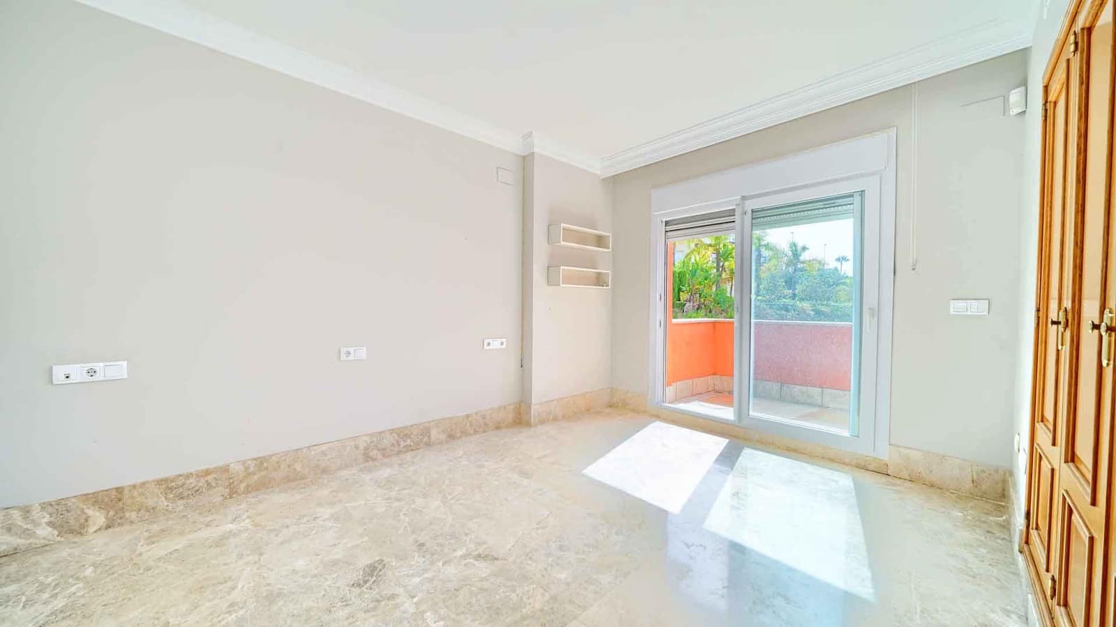 4 soveværelse Villa til salg i Marbella med swimmingpool - € 1.700.000 (Ref: 9181125)