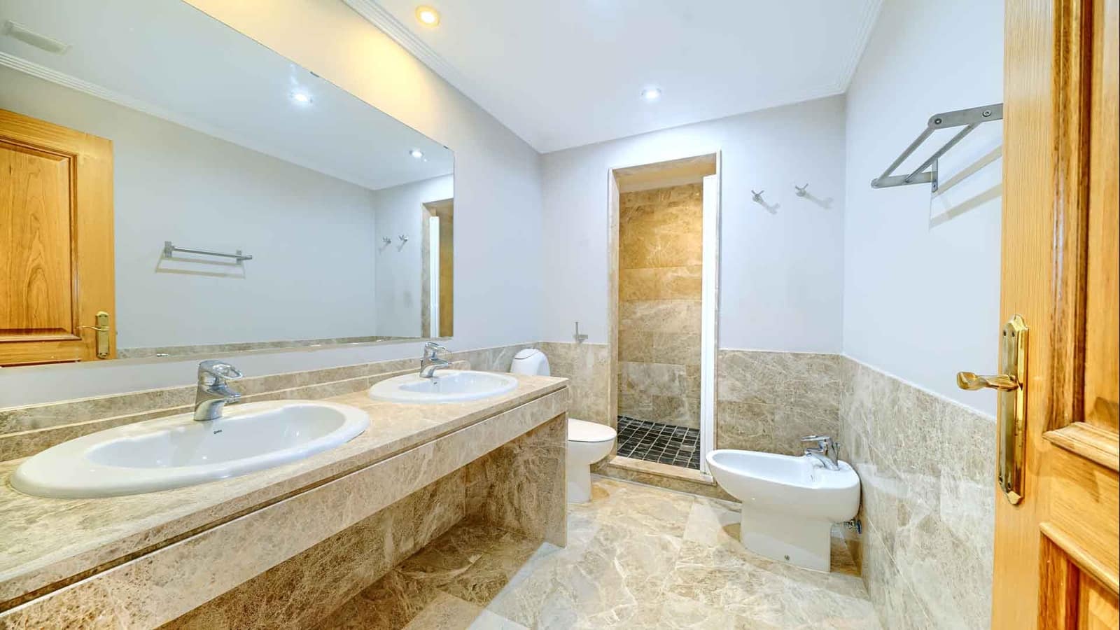 4 soveværelse Villa til salg i Marbella med swimmingpool - € 1.700.000 (Ref: 9181125)