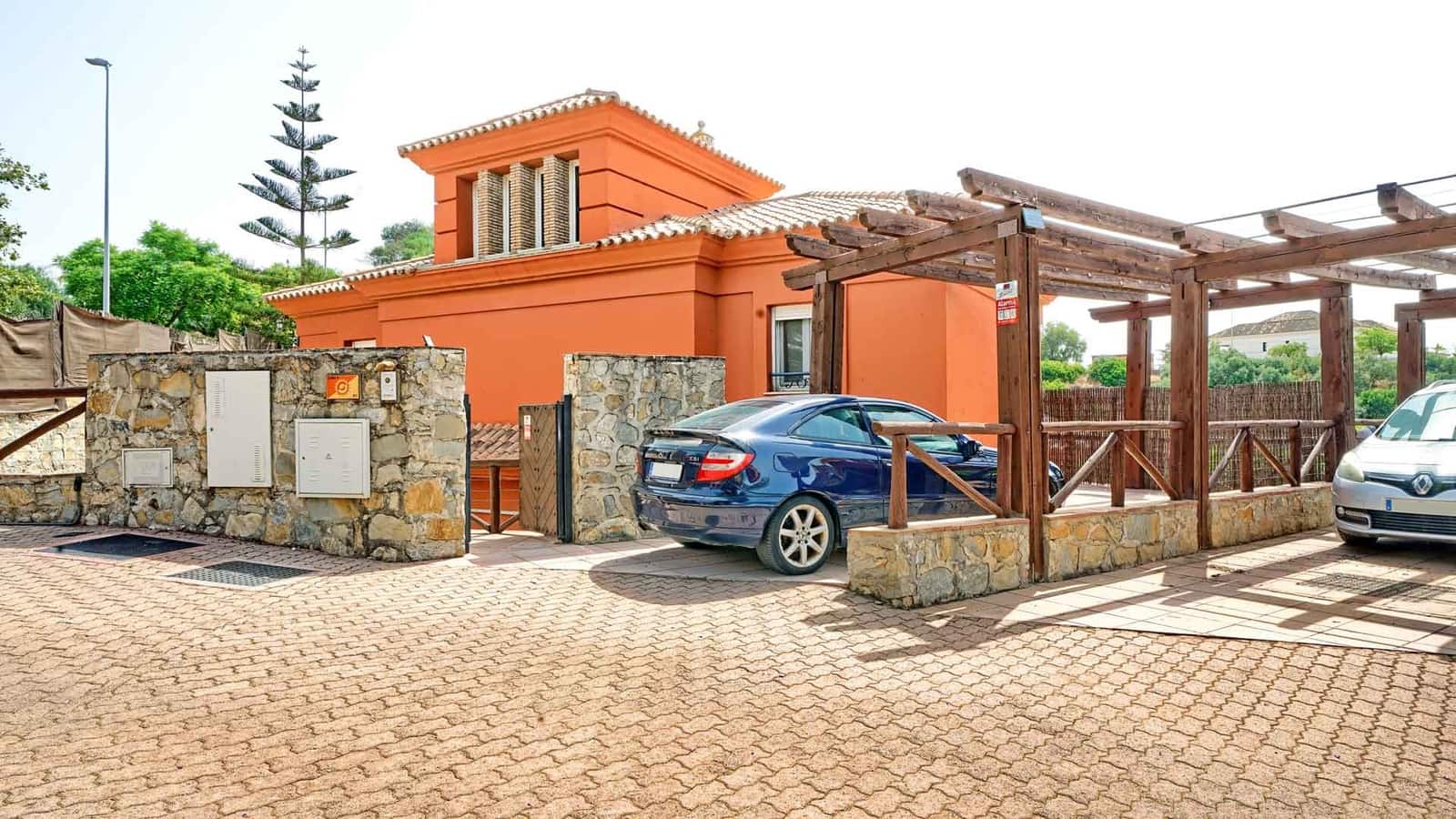 4 soveværelse Villa til salg i Marbella med swimmingpool - € 1.700.000 (Ref: 9181125)