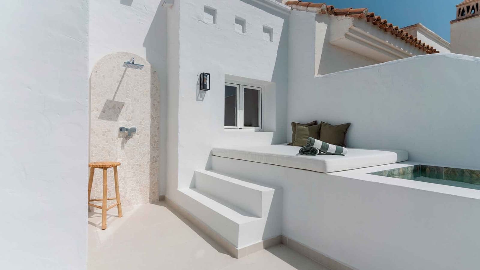 3 sovrum Takvåning till salu i Nueva Andalucia med pool - 1 795 000 € (Ref: 9181126)