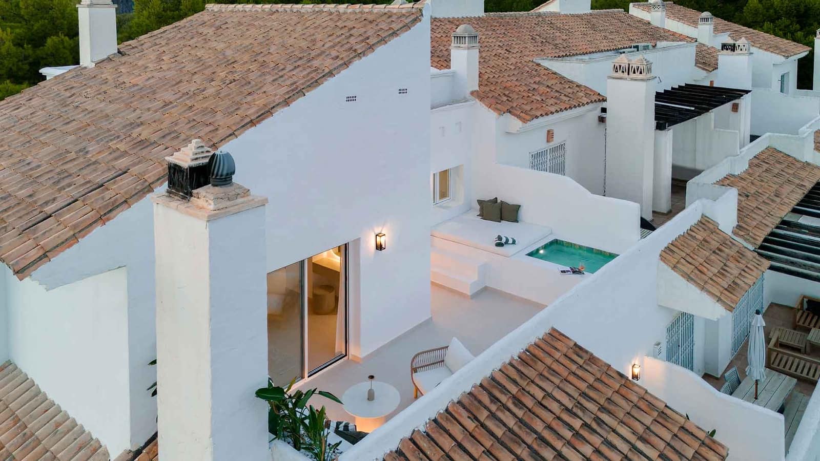 3 sovrum Takvåning till salu i Nueva Andalucia med pool - 1 795 000 € (Ref: 9181126)