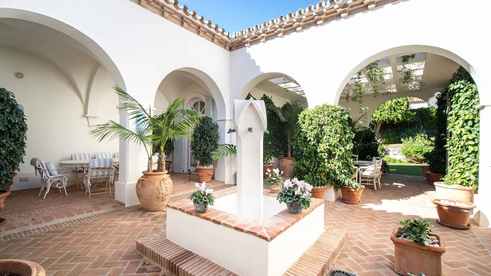 5 soveværelse Villa til salg i Golden Mile med swimmingpool - € 13.800.000 (Ref: 9181127)